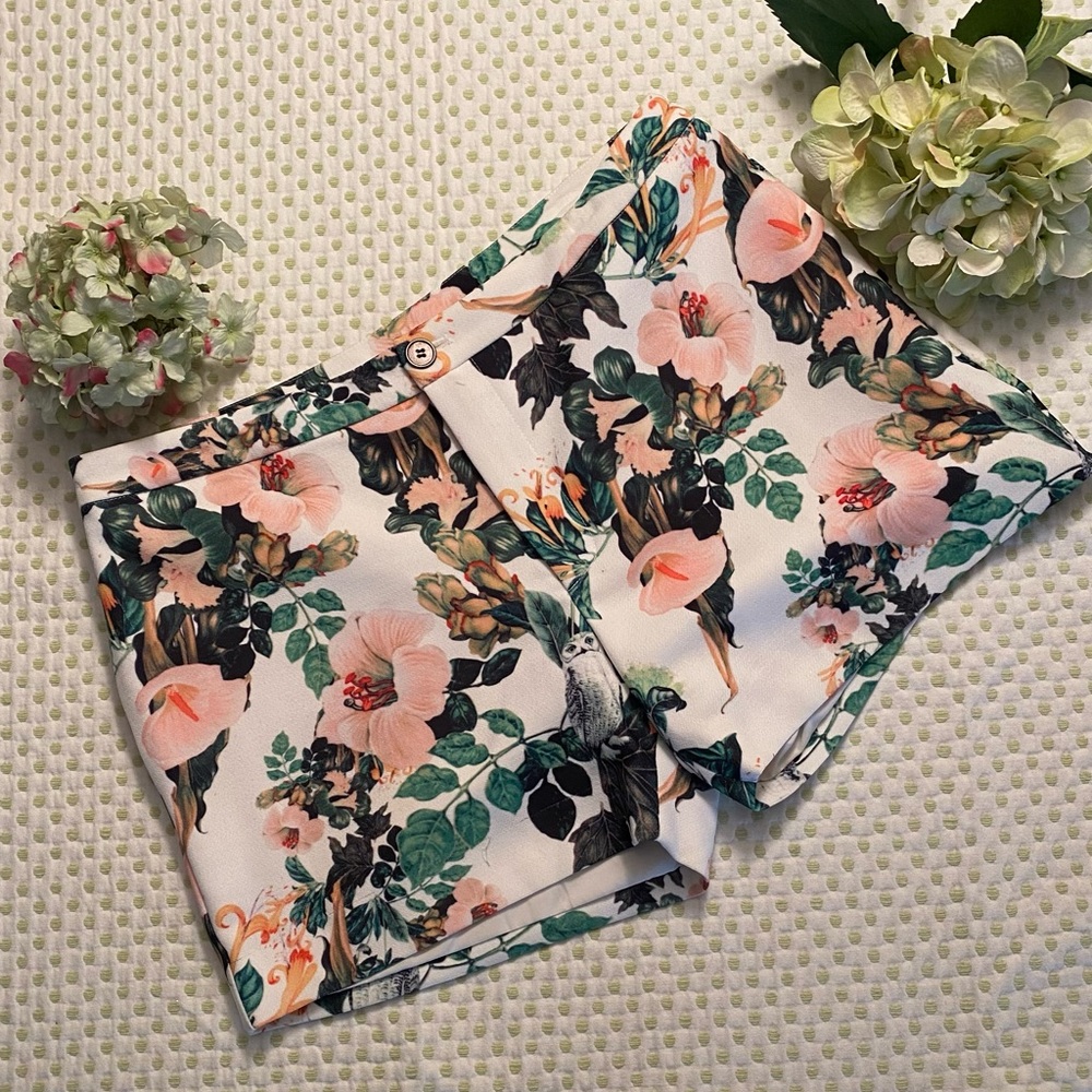 5/48 Floral Shorts